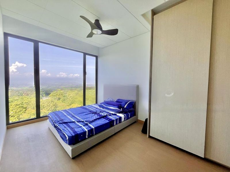 TREASURE AT TAMPINES 4