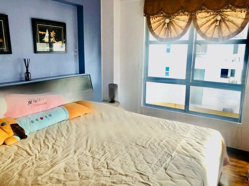 AQUARIUS BY THE PARK 10