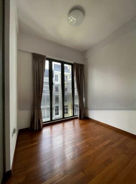 THE CREEK @ BUKIT 10