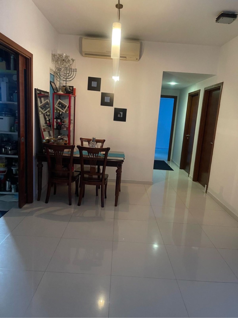 CITY SQUARE RESIDENCES 18