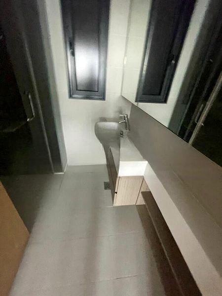 THE LAKEFRONT RESIDENCES 3