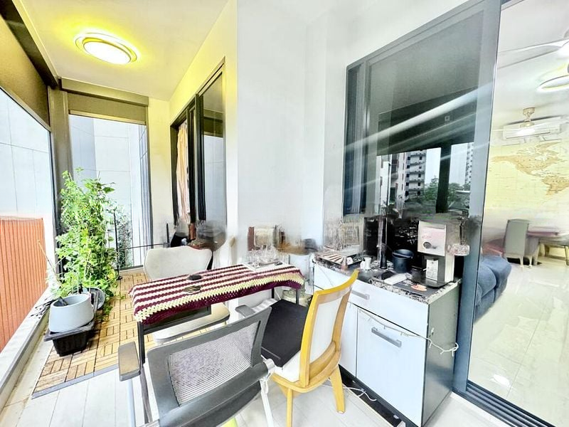 RIVERFRONT RESIDENCES 3