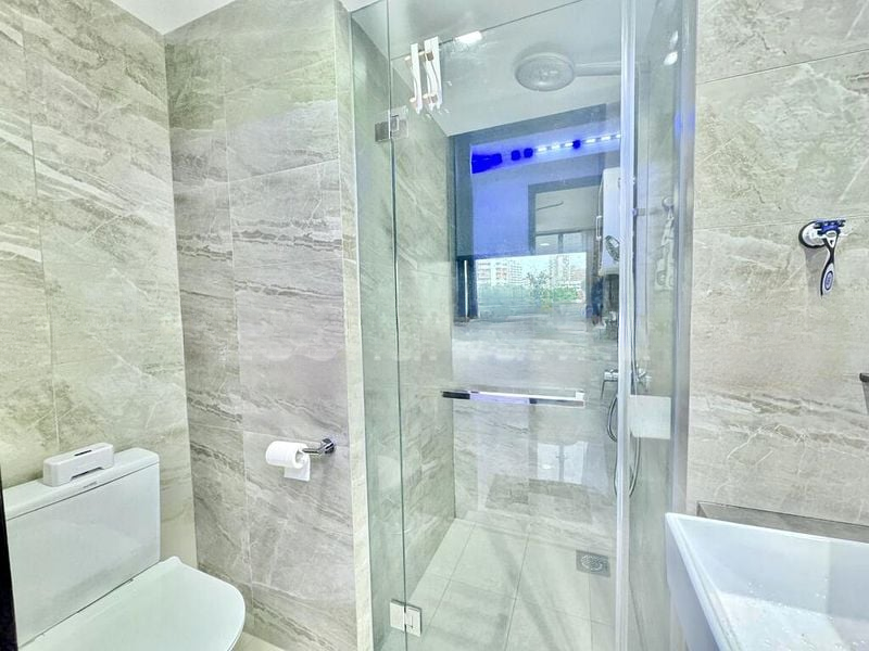 RIVERFRONT RESIDENCES 12