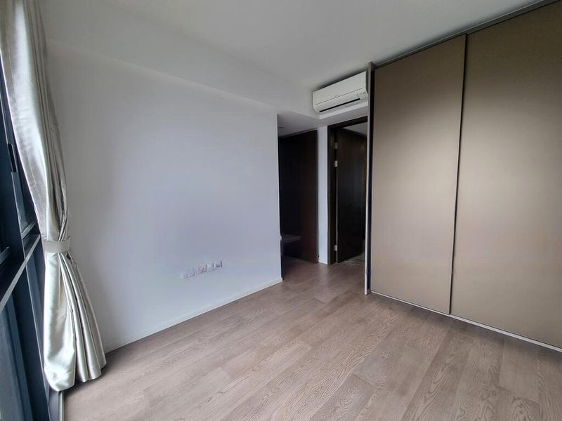 AVENUE SOUTH RESIDENCE 7