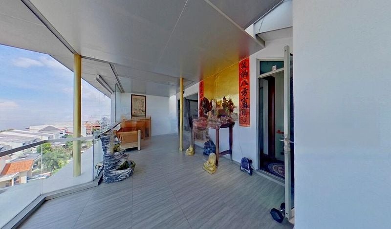 SUITES TWENTY-TWO 10