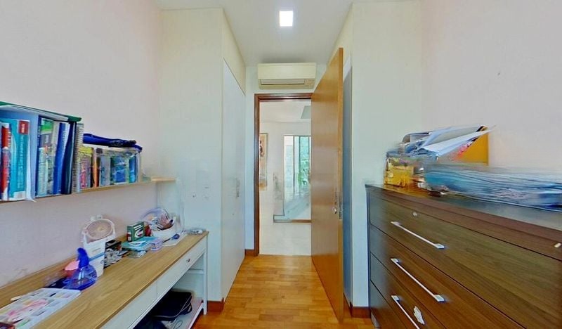 SUITES TWENTY-TWO 15