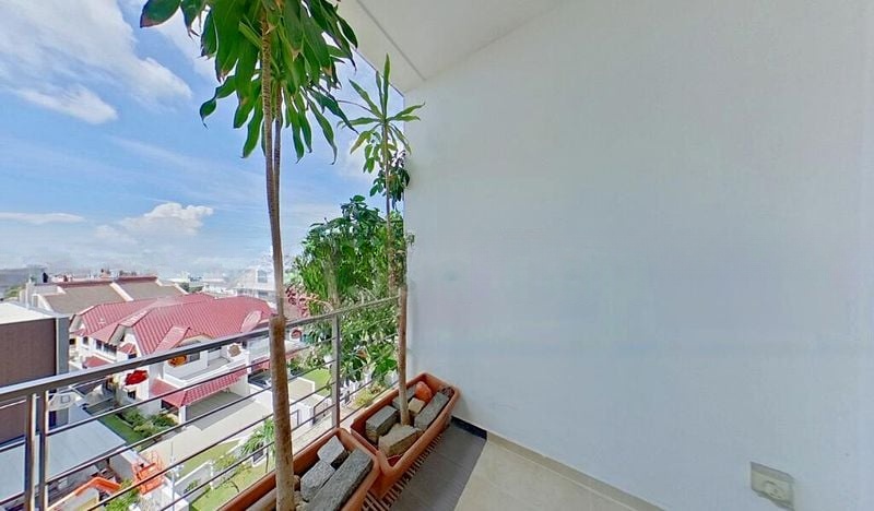 SUITES TWENTY-TWO 12