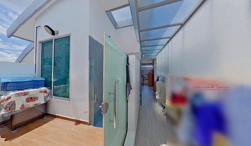 SUITES TWENTY-TWO 11