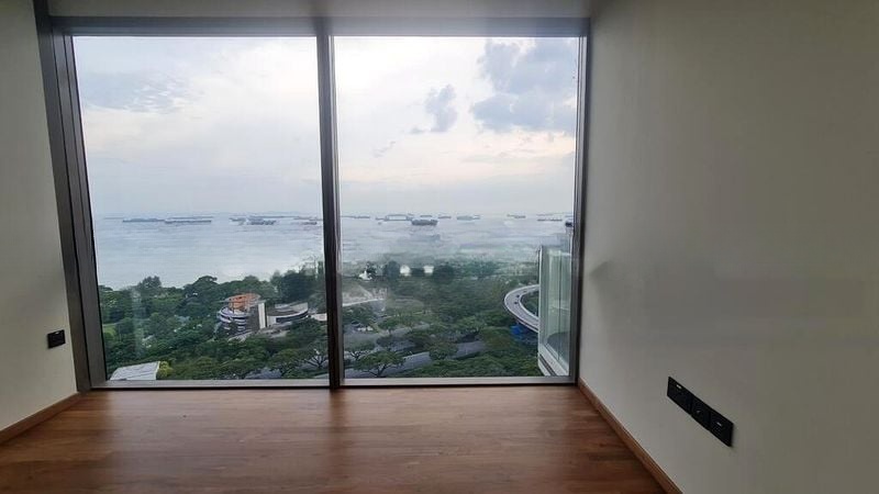 COASTLINE RESIDENCES 1