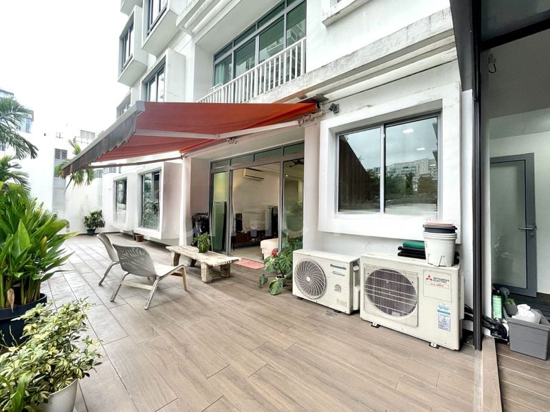 CHELSEA GROVE 12
