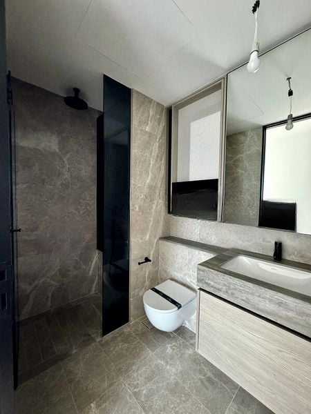 THE REEF AT KING'S DOCK 2