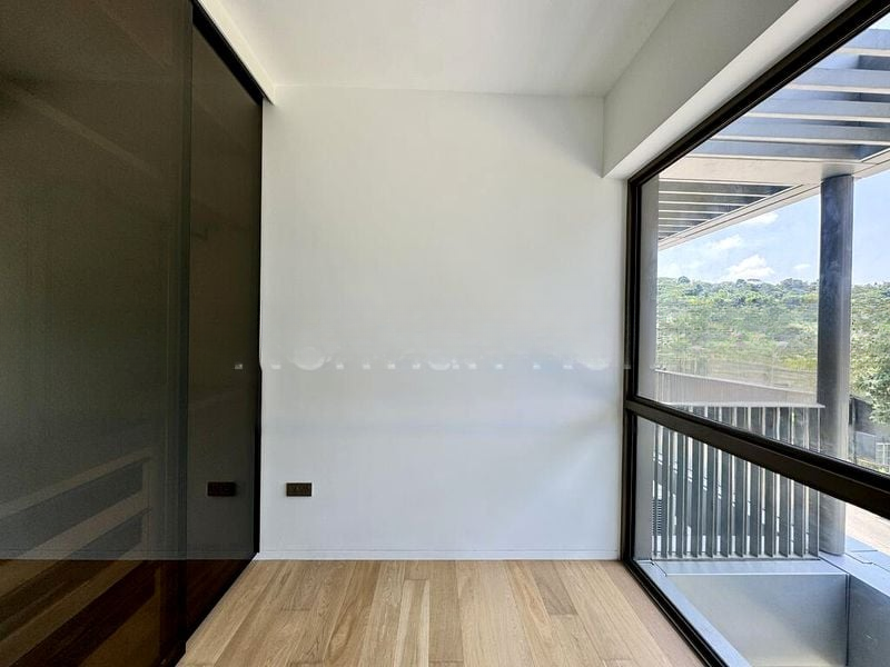 THE REEF AT KING'S DOCK 7