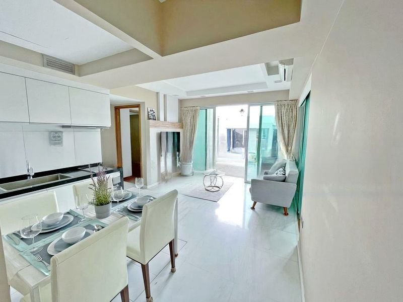 SUITES AT ORCHARD 3