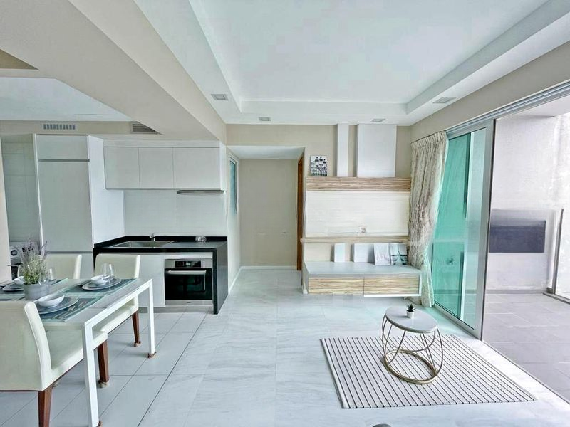 SUITES AT ORCHARD 2