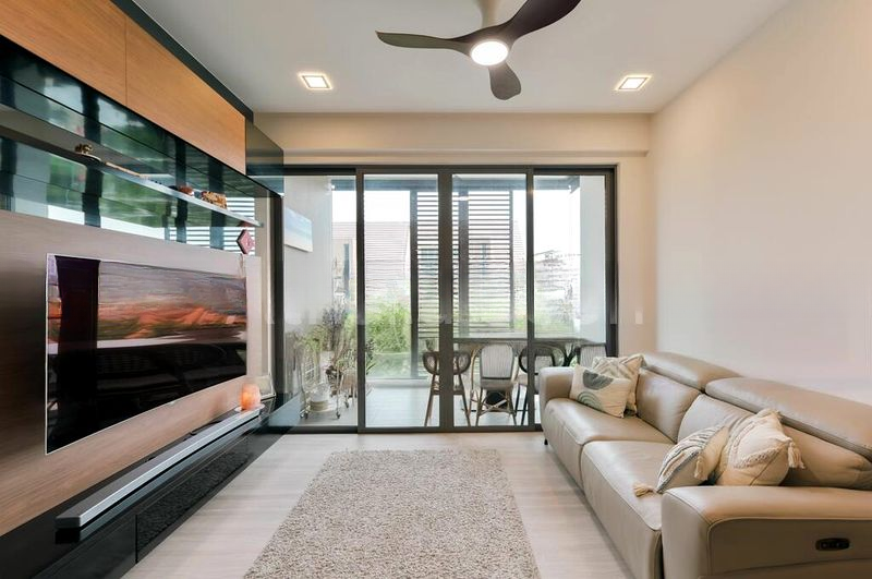 THE SEAWIND 6
