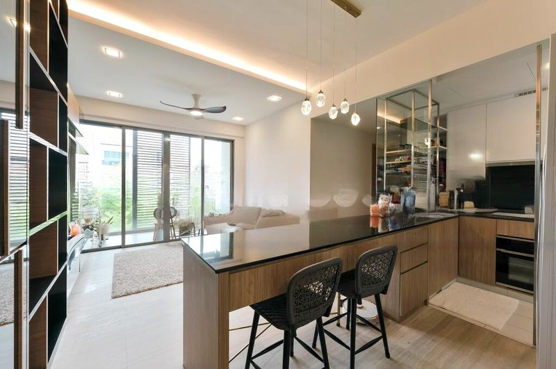 THE SEAWIND 7