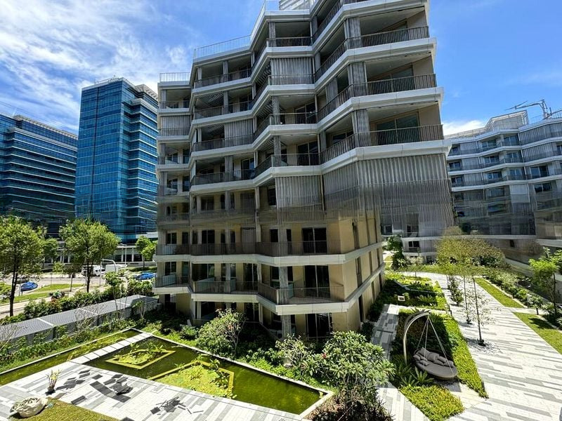 THE REEF AT KING'S DOCK 10