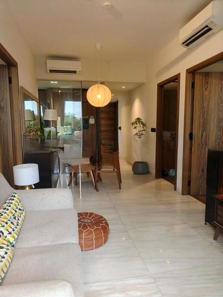 COASTLINE RESIDENCES 8