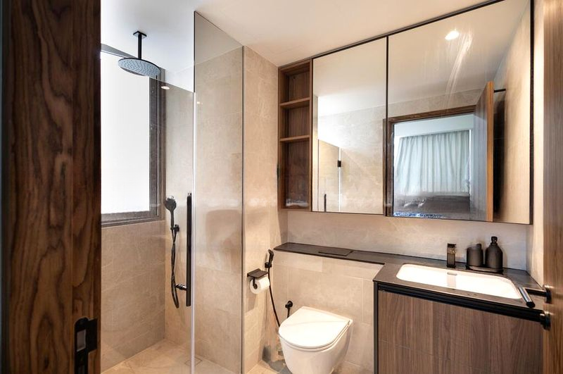 COASTLINE RESIDENCES 9