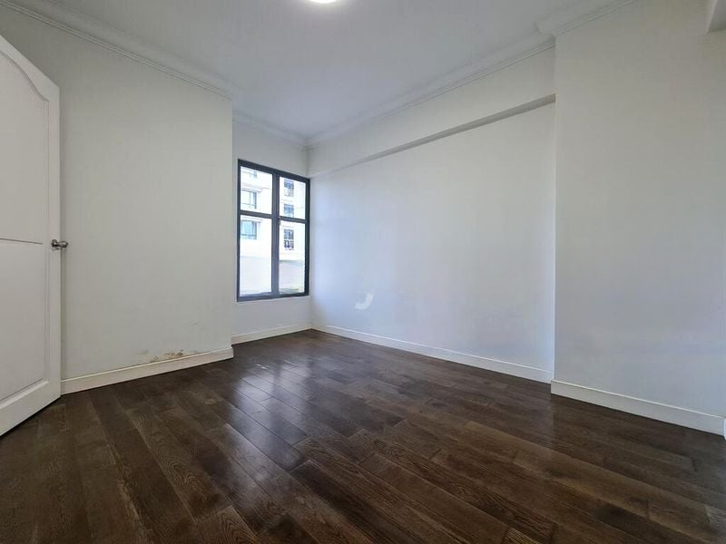 AQUARIUS BY THE PARK 6