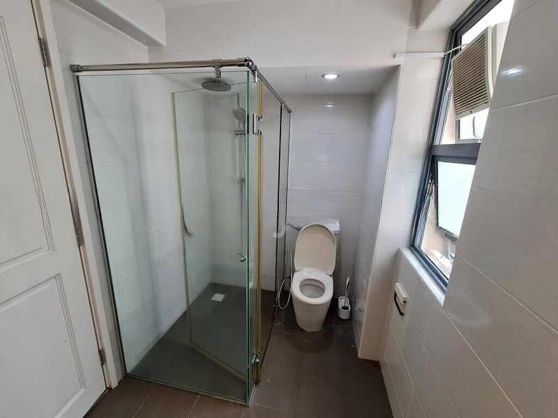 AQUARIUS BY THE PARK 2