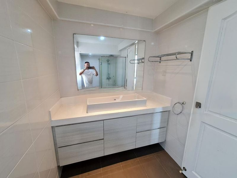 AQUARIUS BY THE PARK 3