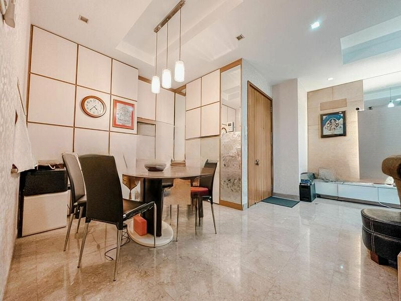 ADAM PARK CONDOMINIUM 15