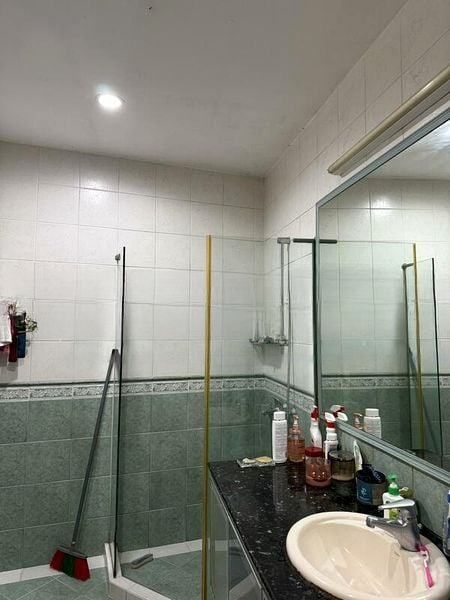 LAKEPOINT CONDOMINIUM 3