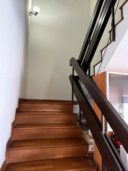 LAKEPOINT CONDOMINIUM 6