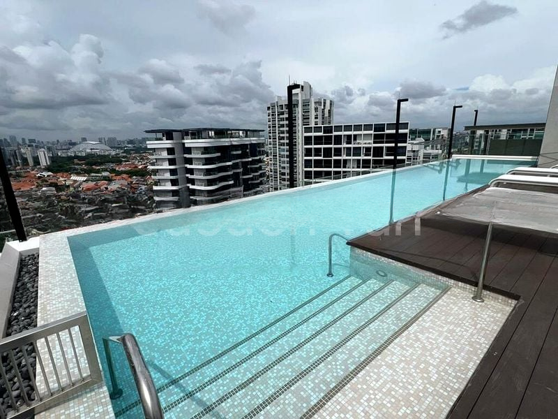 COASTLINE RESIDENCES 5