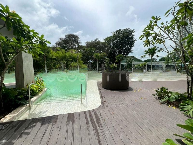 COASTLINE RESIDENCES 4