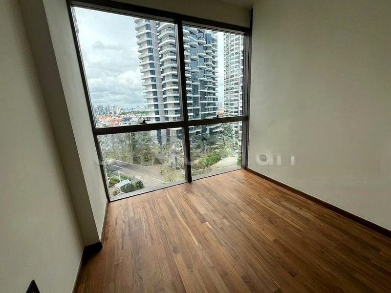 COASTLINE RESIDENCES 12