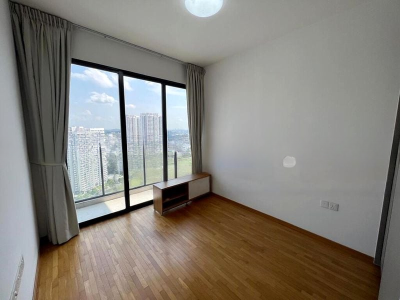 THE CLEMENT CANOPY 4