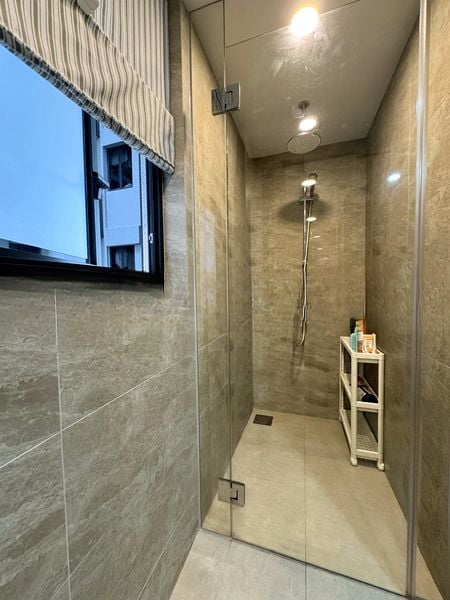 RIVERFRONT RESIDENCES 14