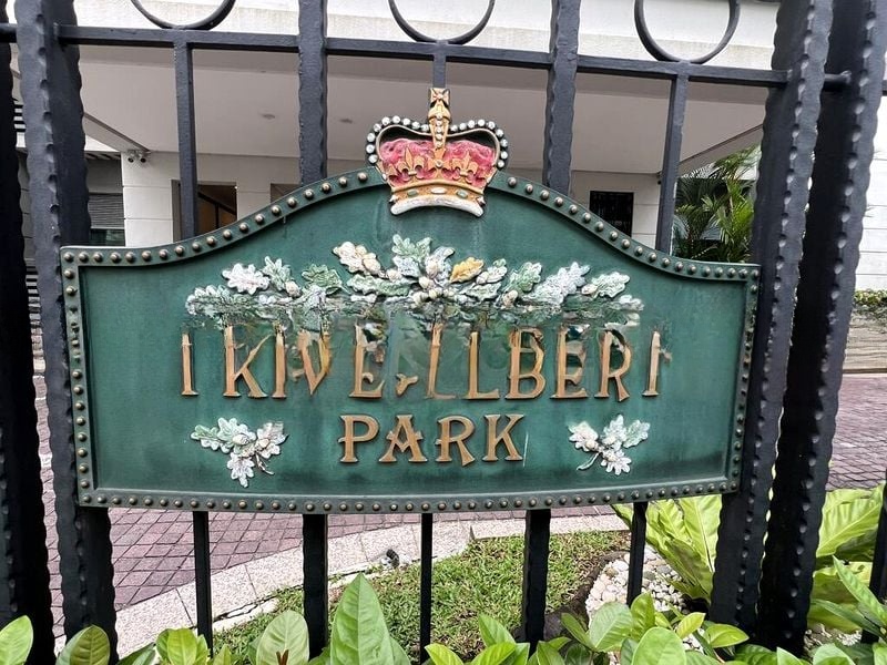 1 KING ALBERT PARK 2