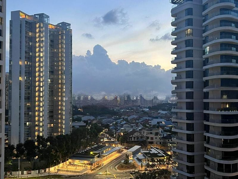 COASTLINE RESIDENCES 11