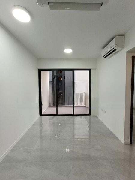 RIVERFRONT RESIDENCES 9