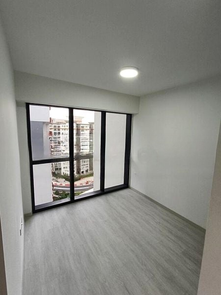 RIVERFRONT RESIDENCES 4