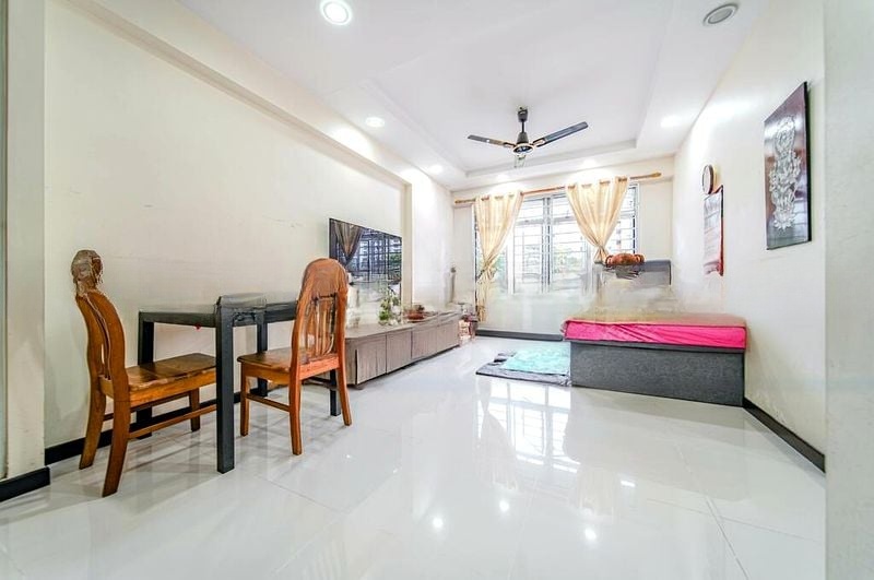 ST. GEORGE'S LANE 12