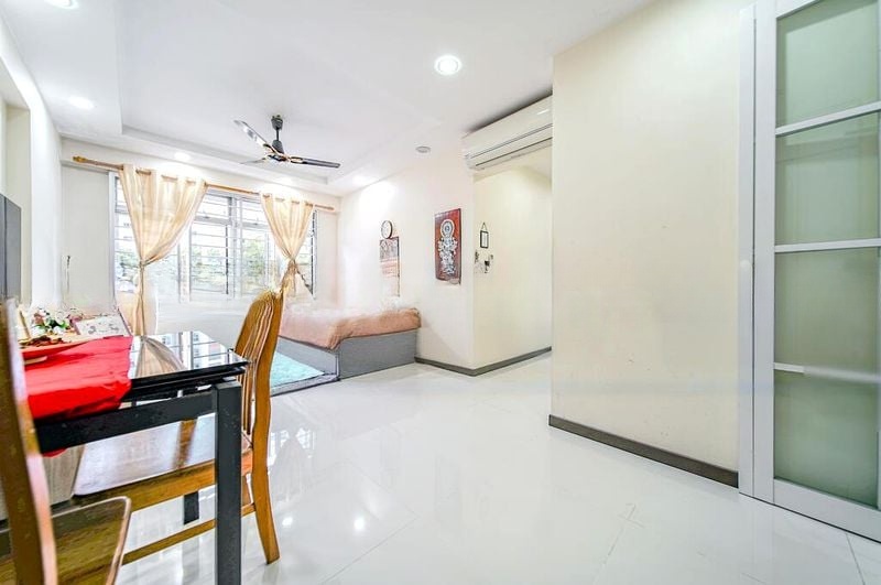 ST. GEORGE'S LANE 13