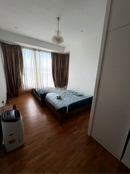 THE ROCHESTER RESIDENCES 11