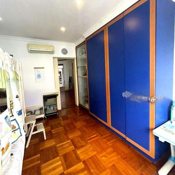 FAR HORIZON GARDENS 7