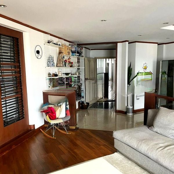 FAR HORIZON GARDENS 10