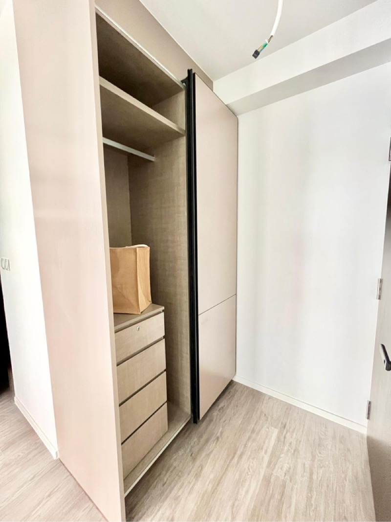 AVENUE SOUTH RESIDENCE 14