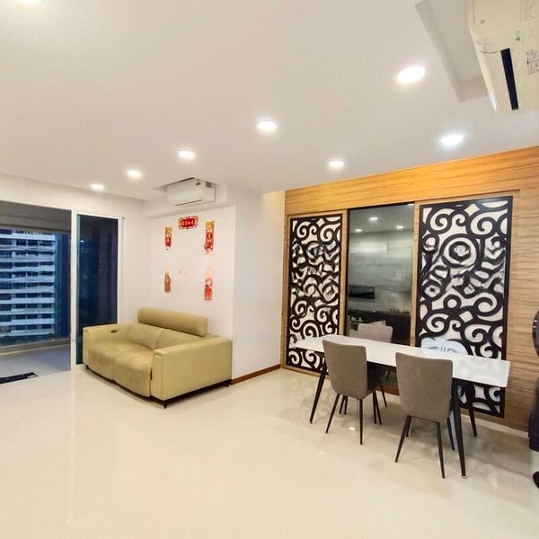 THE TAMPINES TRILLIANT 10