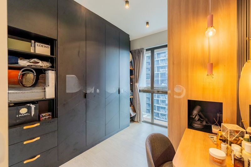 INZ RESIDENCE 13