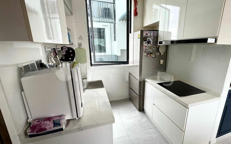 ONE EIGHTIES RESIDENCES 4