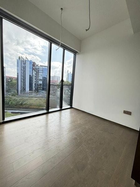 LEEDON GREEN 8