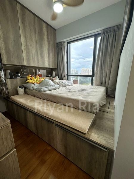 STIRLING RESIDENCES 3