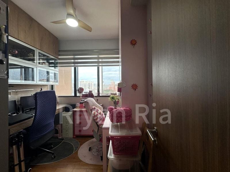 STIRLING RESIDENCES 4